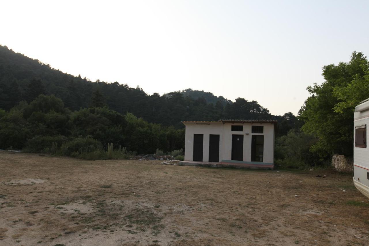 Hamiti Camping Center Dukat Ngoại thất bức ảnh