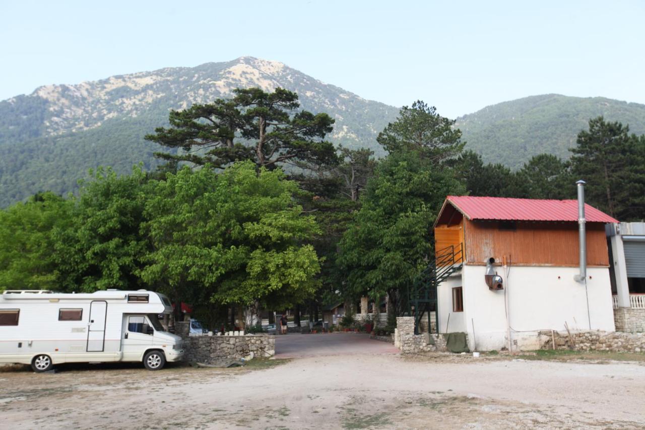 Hamiti Camping Center Dukat Ngoại thất bức ảnh